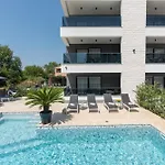 Alex Luxury Gasthof 4*