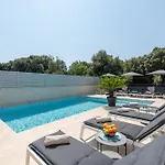Alex Luxury 4*