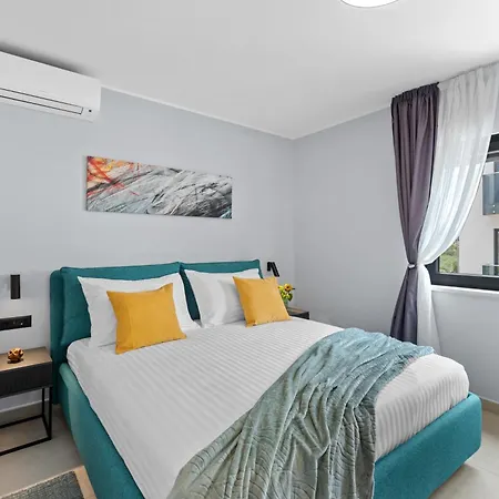 Alex Luxury Pensionat 4*