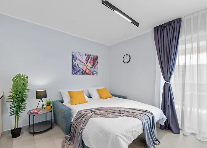 Πανσιόν Alex Luxury Ρόβινι