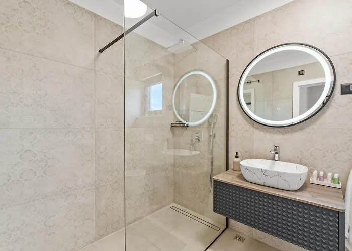 Πανσιόν Alex Luxury Ρόβινι