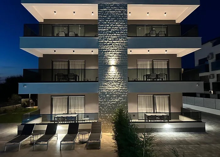 Alex Luxury 4* Ρόβινι