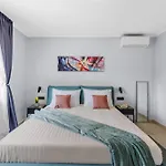Alex Luxury Πανσιόν 4*