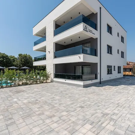 Alex Luxury