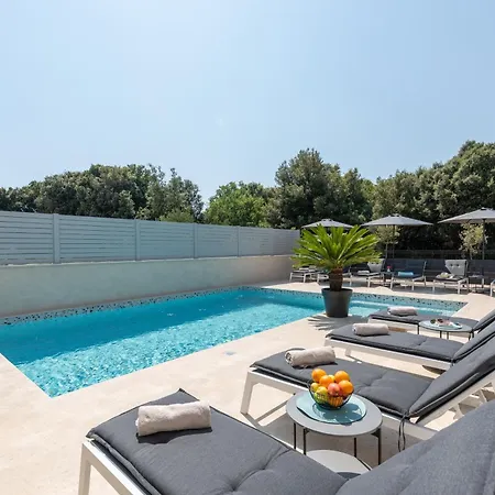 Alex Luxury 4*